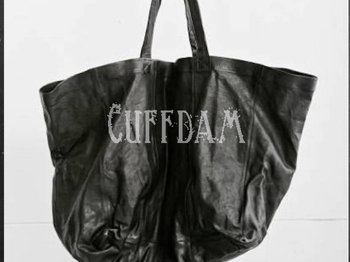 COW LEATHER BIG BAG.BLACK.