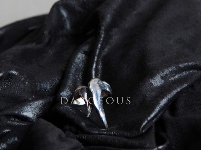 claws ringצνָ