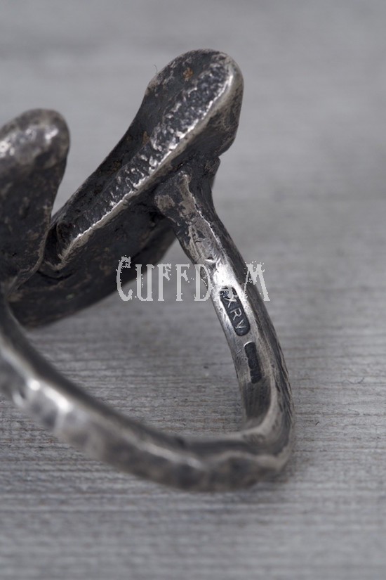 RW LONDON ROCK SILVER RING2